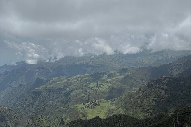 5-Day Northern Ethiopia Tour : 3D Simien Mountains Trek & Axum. - Trek day to Geech: dry river valleys, waterfalls, and the Geech Abyss