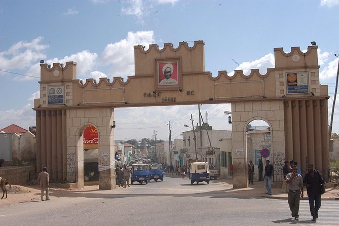 5 Days Tour to World Heritage–listed Harrar, Dire Dawa and Awash NATIONAL PARK - Harar’s walled city: 5 meter walls, coffee roots, and the hyena show