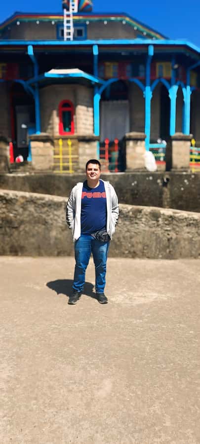 Addis Ababa City Experience : Markets, Coffee & Local Life - Meskel Square and an arts-and-crafts moment in the city rhythm
