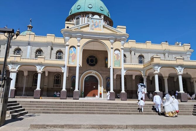 Addis Ababa City Tours - Shiro Meda Market: Best Short Stop for Cotton Clothes and Simple Souvenirs