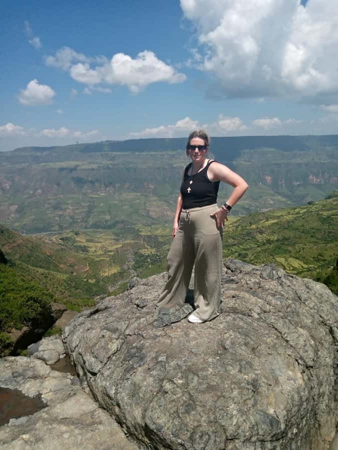 Addis Ababa: Debre Libanos, Blue Nile Gorge, and Cave Tour - Saint Teklehaimanot Cave Church, a story with a heavy shadow