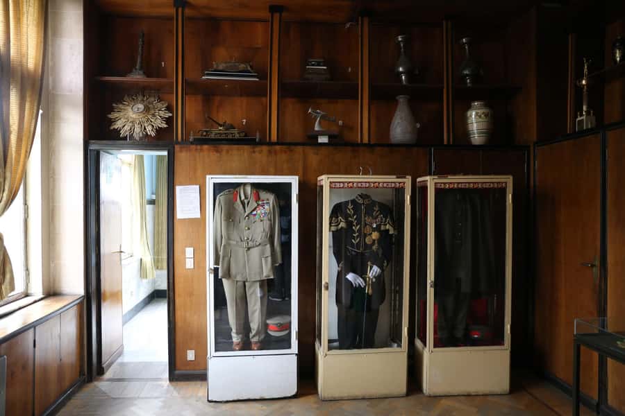 Authentic Addis Ababa Experience with Local Guide & Driver - Shiro Meda textiles and Ethiopian Woman Pottery stops