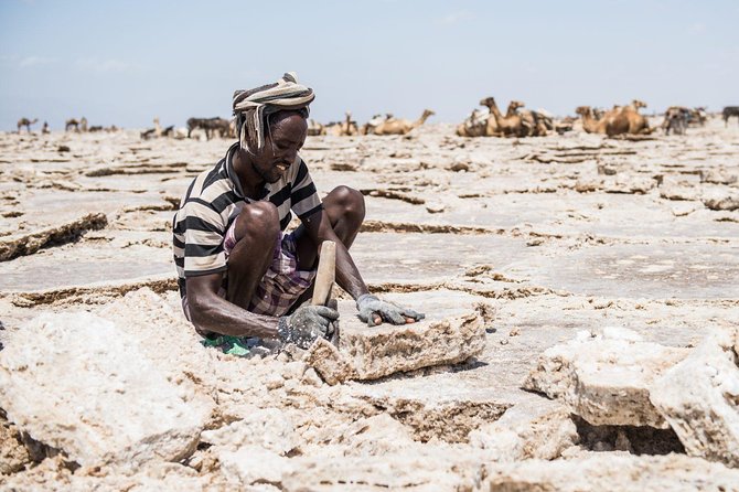 Danakil 3 days tour - Day 2: Lake Afrera Sunrise and the Pit Crater Terrain