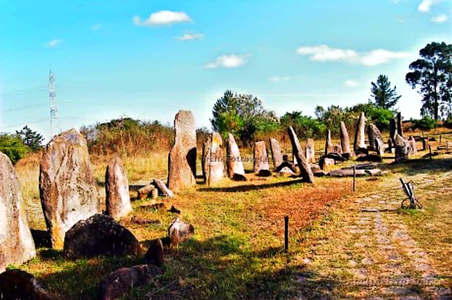 Day trip Adadi Mariam, Melka Kunture and Tiya stele - The Scenic Bits and Break Time: How the In-Between Moments Work