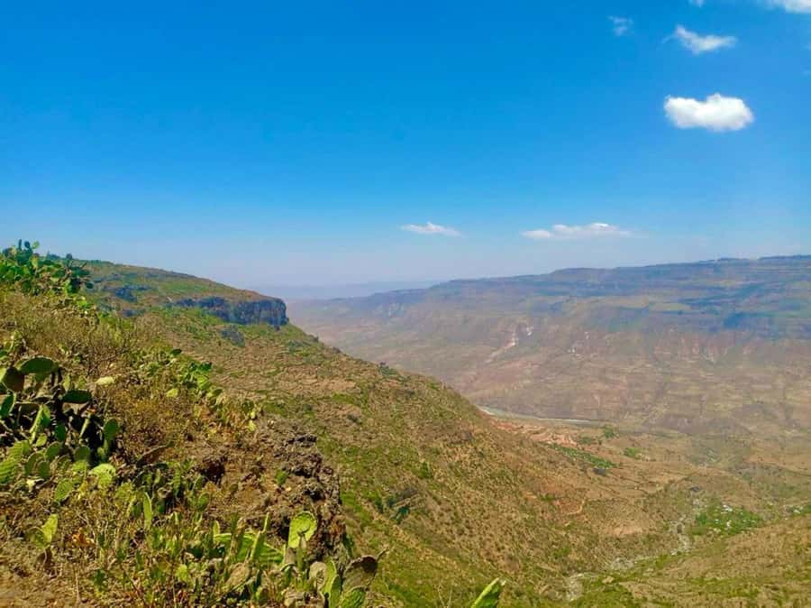 DebreLibanos & Portuguese Bridge day trip from Addis Ababa - The drive out of Addis Ababa: plan for a long day