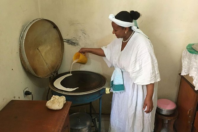 Ethiopian Cooking Class and Coffee Ceremony with a Local in Addis with transfers - Cooking class flow: from meal prep to shared eating