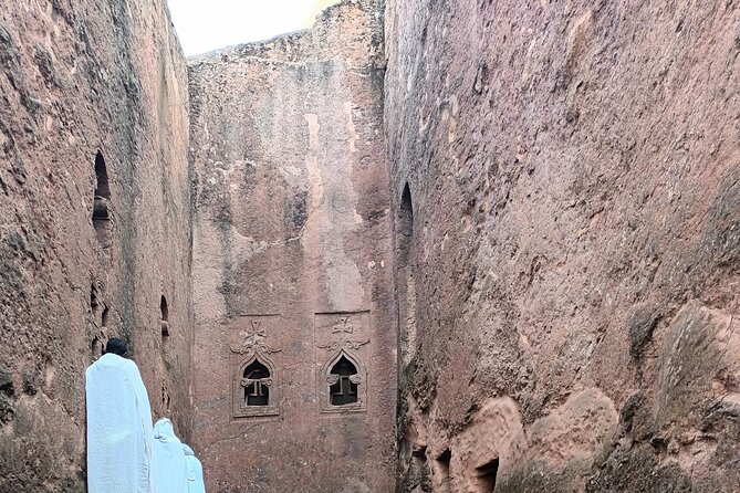 Full Day Tour To The 11 Rock Hewn Churches Of Lalibela - The noon to 2 pm lunch break, and why it’s built in