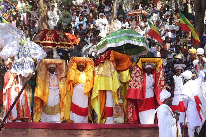 Lalibela Rock Churches Guided Tour - Midday reality check: churches close from 12 to 2pm