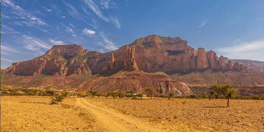 Tigray: Gheralta Mountains 2-Day Tour - Day start in Tigray: a guided walk to get your bearings