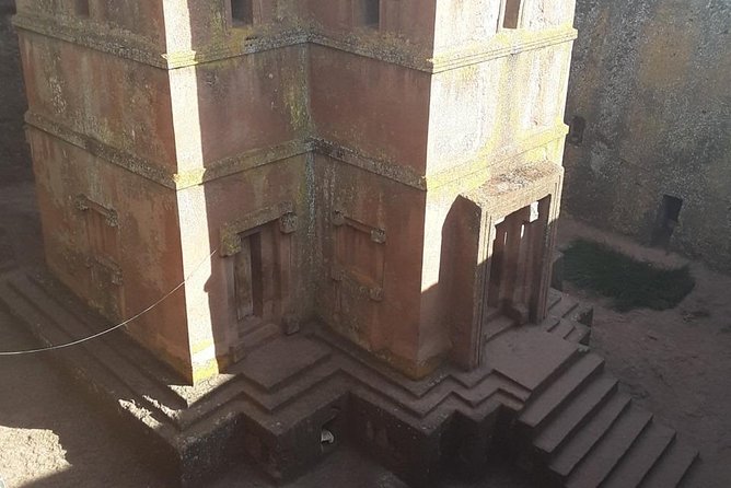 Tour 11 monolithic rock churches & museum in Lalibela & cave church with mummies - Day 2: Yemrehana Krestos cave church and the mummified pilgrims